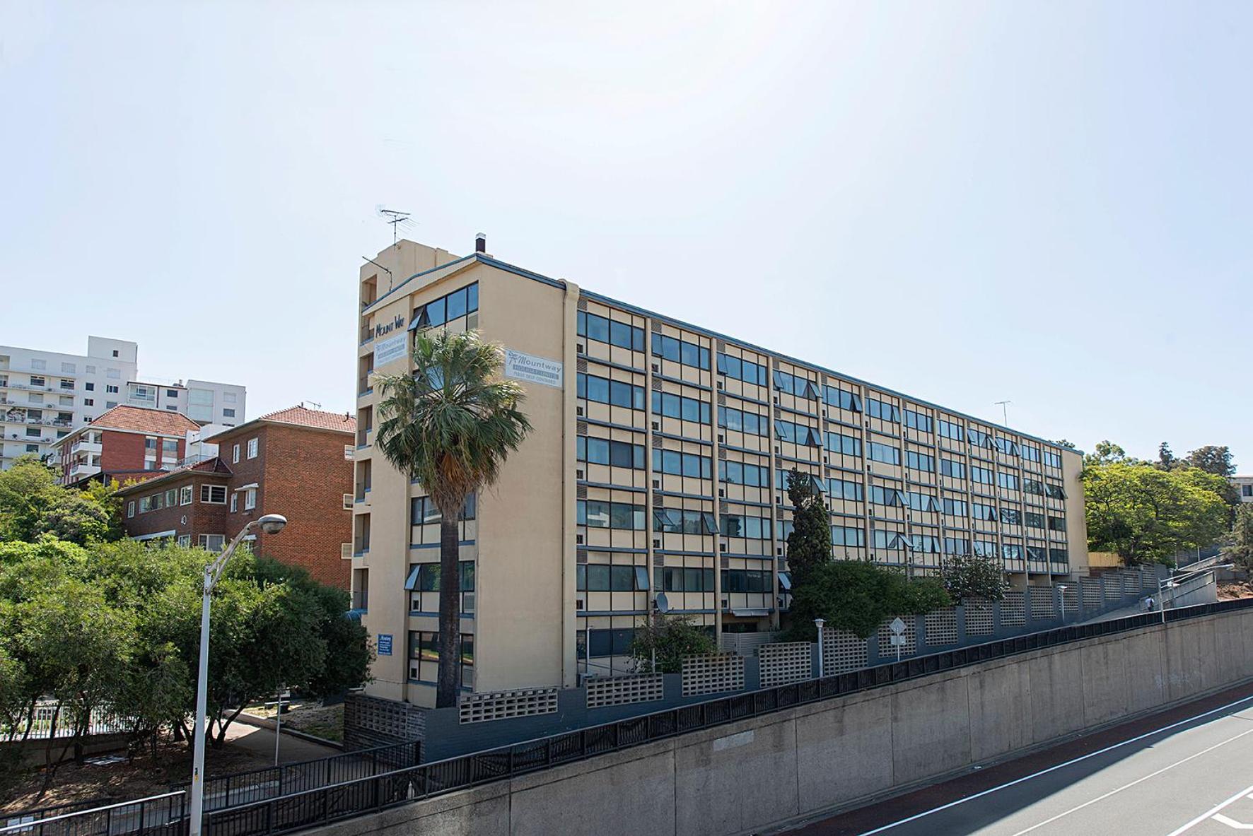 Mountway Holiday Apartments — Photos 1